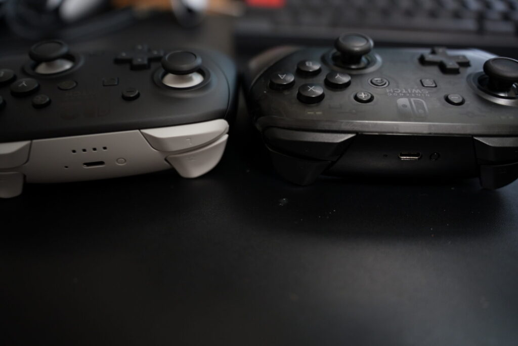 Nintendo_Switch2_プロコン２新旧比較_側面