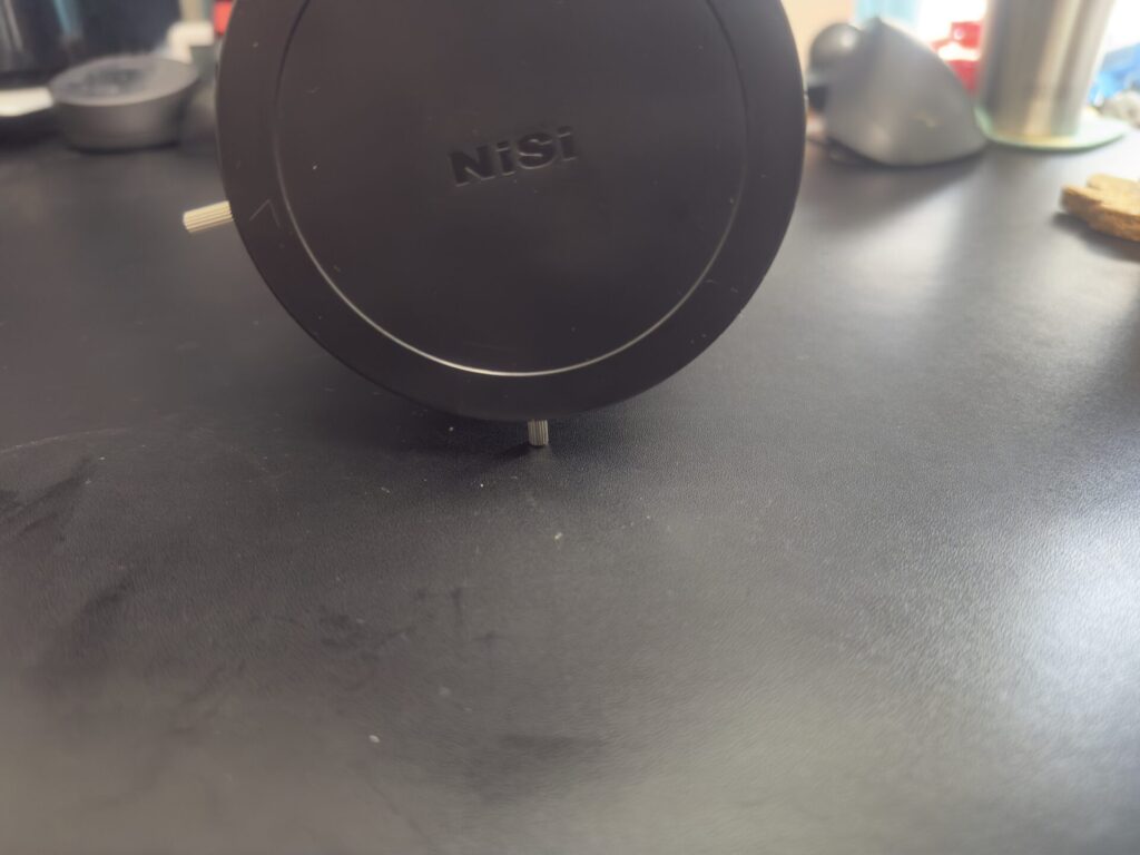 NiSi82mmフィルターが地面へ干渉