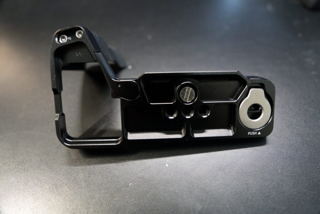 SmallRig_α7cii_ハンドルグリップ_本体側面