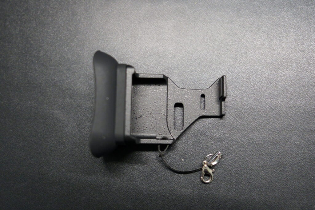 Smallrig_α7cii_アイピース_裏面