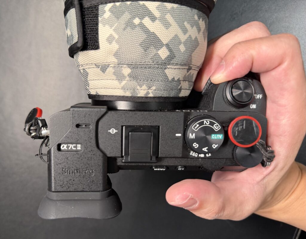 SEL200600G_SmallRig_ハンドグリップとの干渉