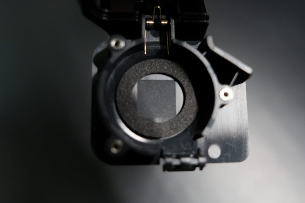 SmallRig_α7V_AirTag_2